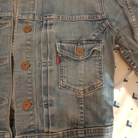 Women's Levi's Denim jacket - Picture 2 of 7